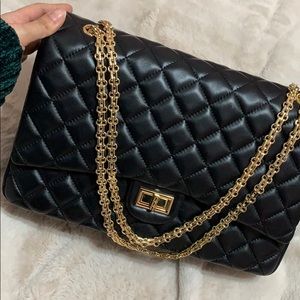 Jumbo Smooth genuine leather quilted shoulder bag